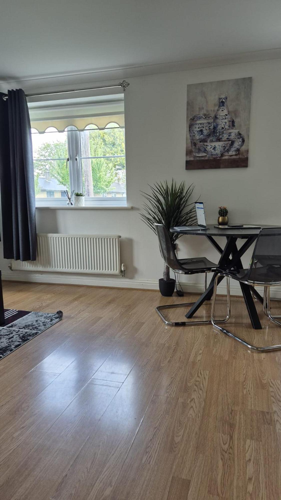 Spacious Ground Floor 2 Bedroom 2 Bathroom Flat In Hatfield Near Hertfordshire University Private Car Park Sleeps 5-6 Εξωτερικό φωτογραφία